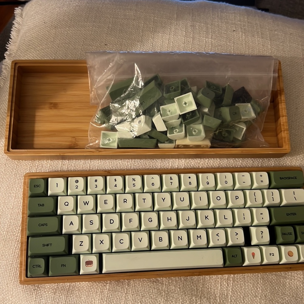 Teddy’s Keyboard - Picture 3 of 3
